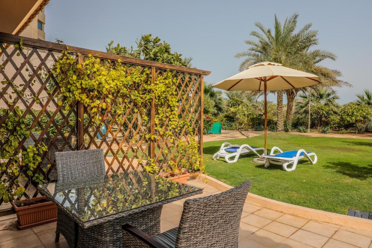 Danat Jebel Dhanna Resort Exterior photo Garden